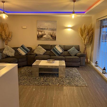 3 Bedroom Deganwy Sea View Beach House Ll31 Buitenkant foto