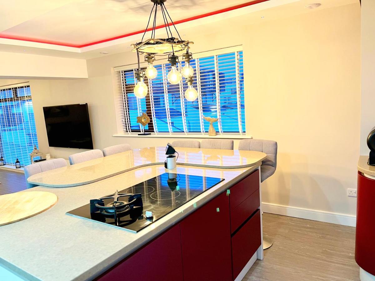 3 Bedroom Deganwy Sea View Beach House Ll31 Buitenkant foto