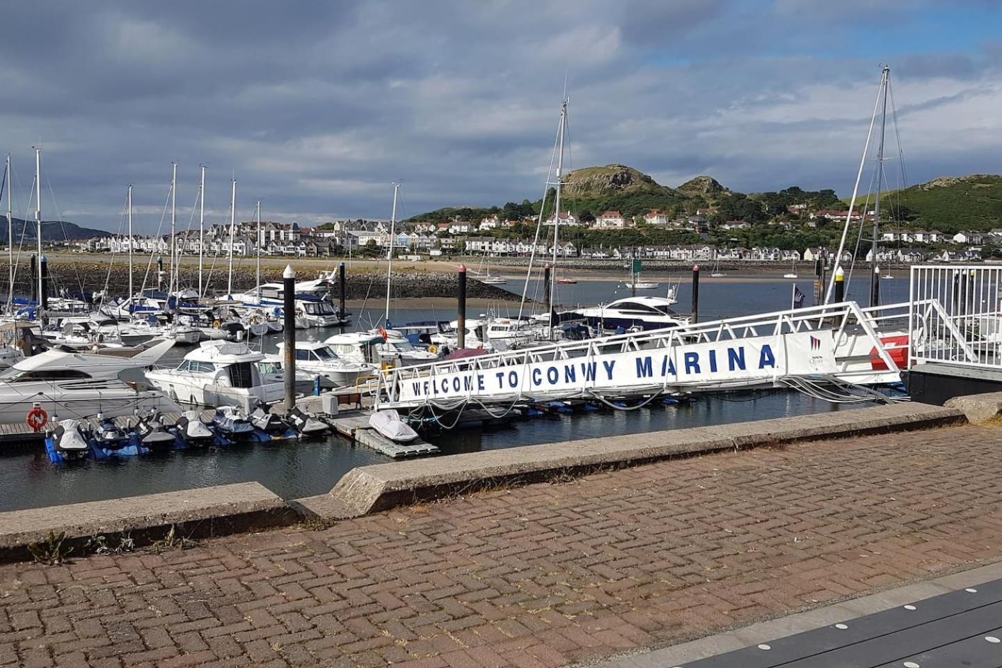3 Bedroom Deganwy Sea View Beach House Ll31 Buitenkant foto