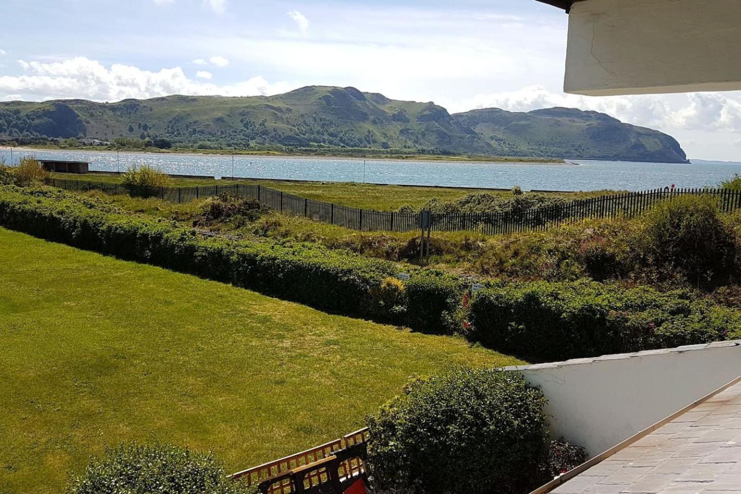 3 Bedroom Deganwy Sea View Beach House Ll31 Buitenkant foto