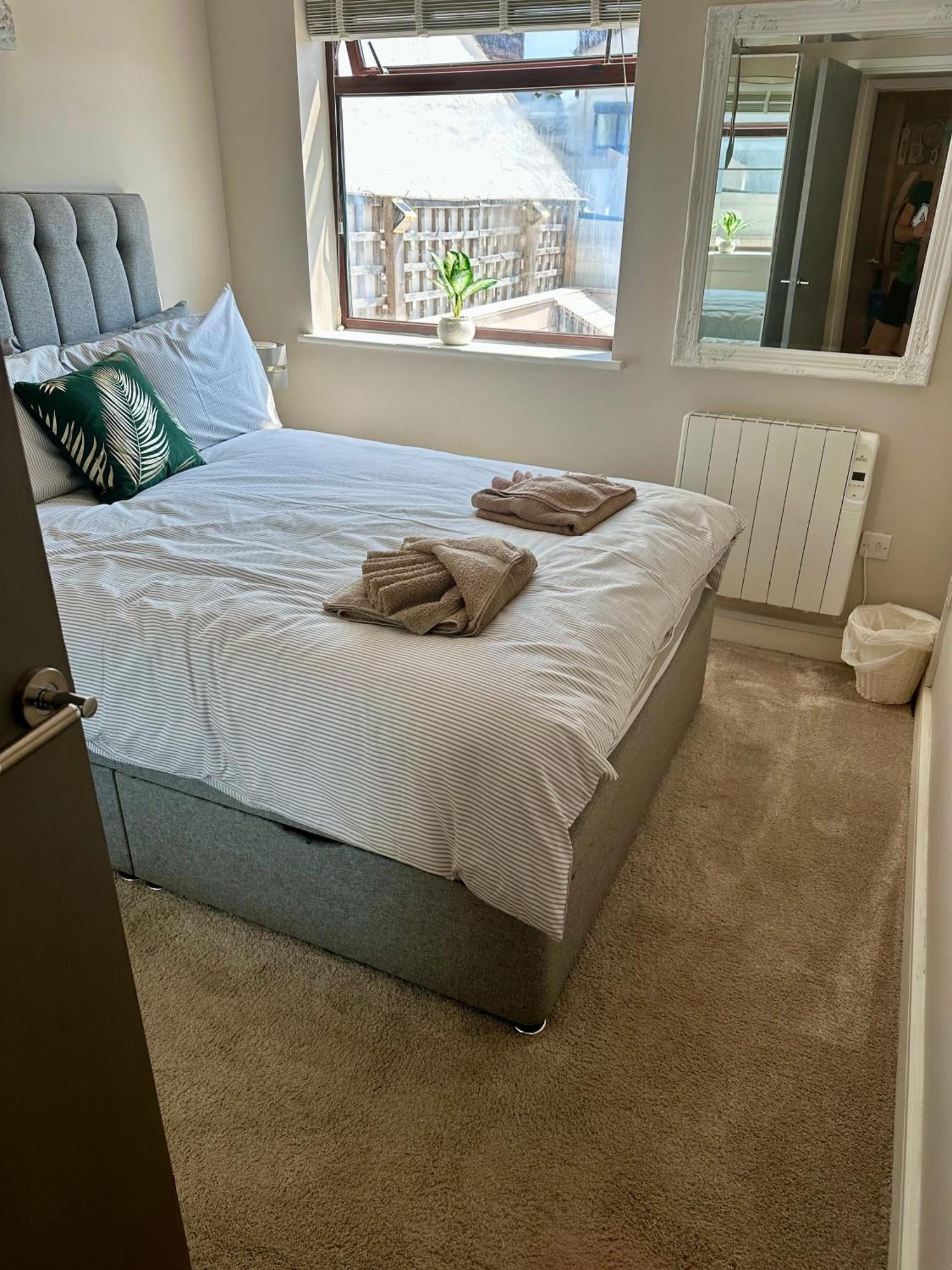 3 Bedroom Deganwy Sea View Beach House Ll31 Buitenkant foto